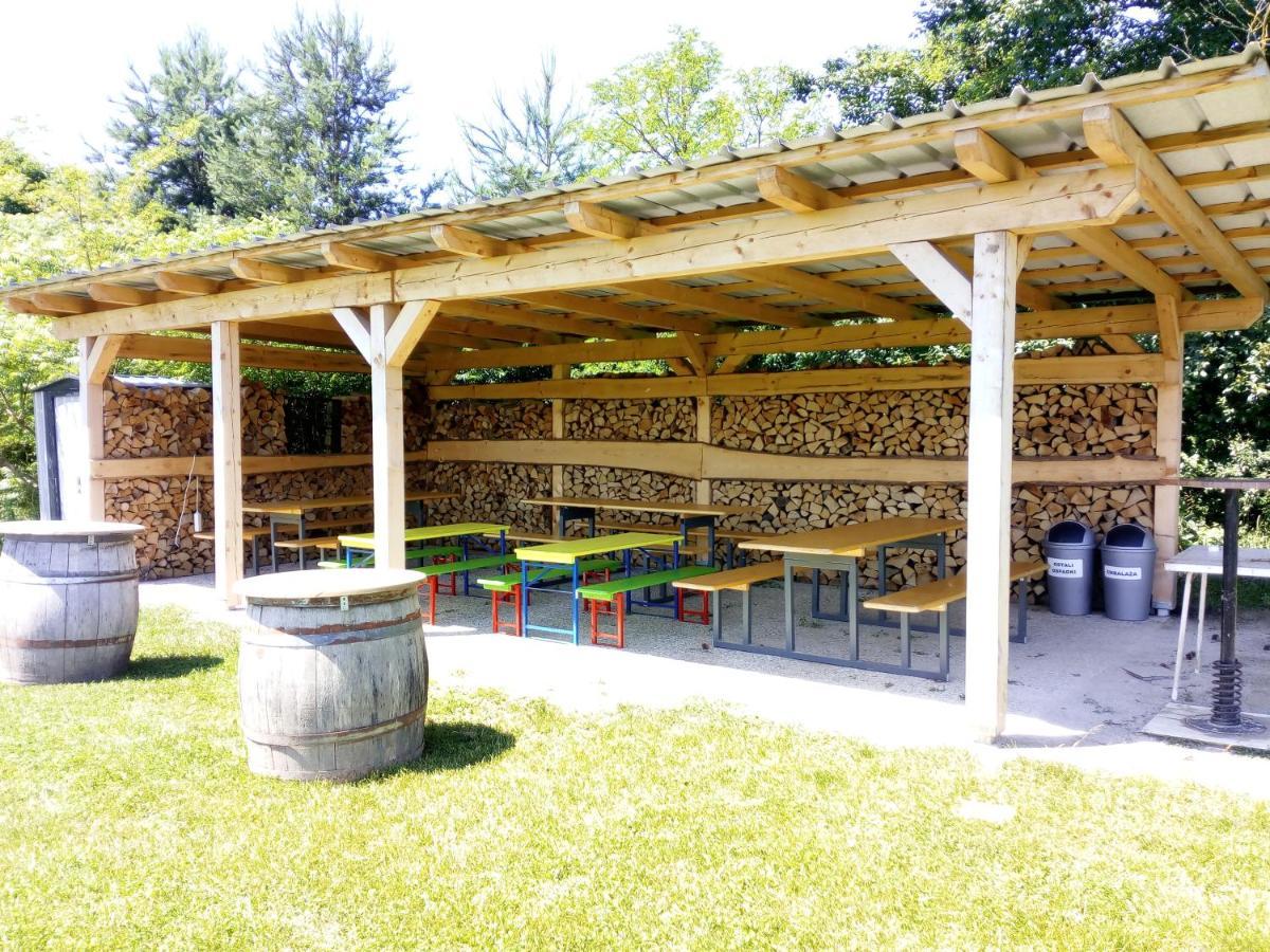 Camping @ Nogometni Golf Ljubljana Liubliana Exterior foto