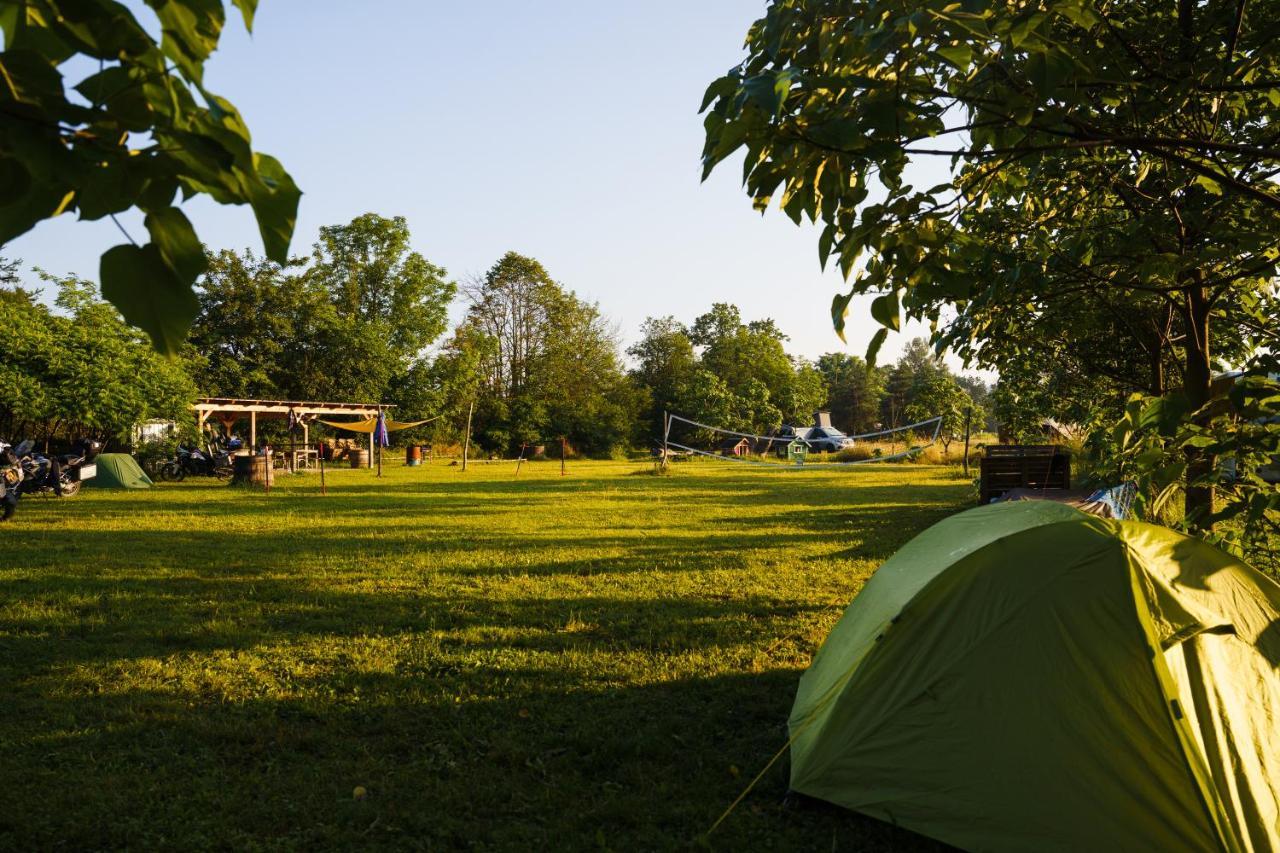 Camping @ Nogometni Golf Ljubljana Liubliana Exterior foto