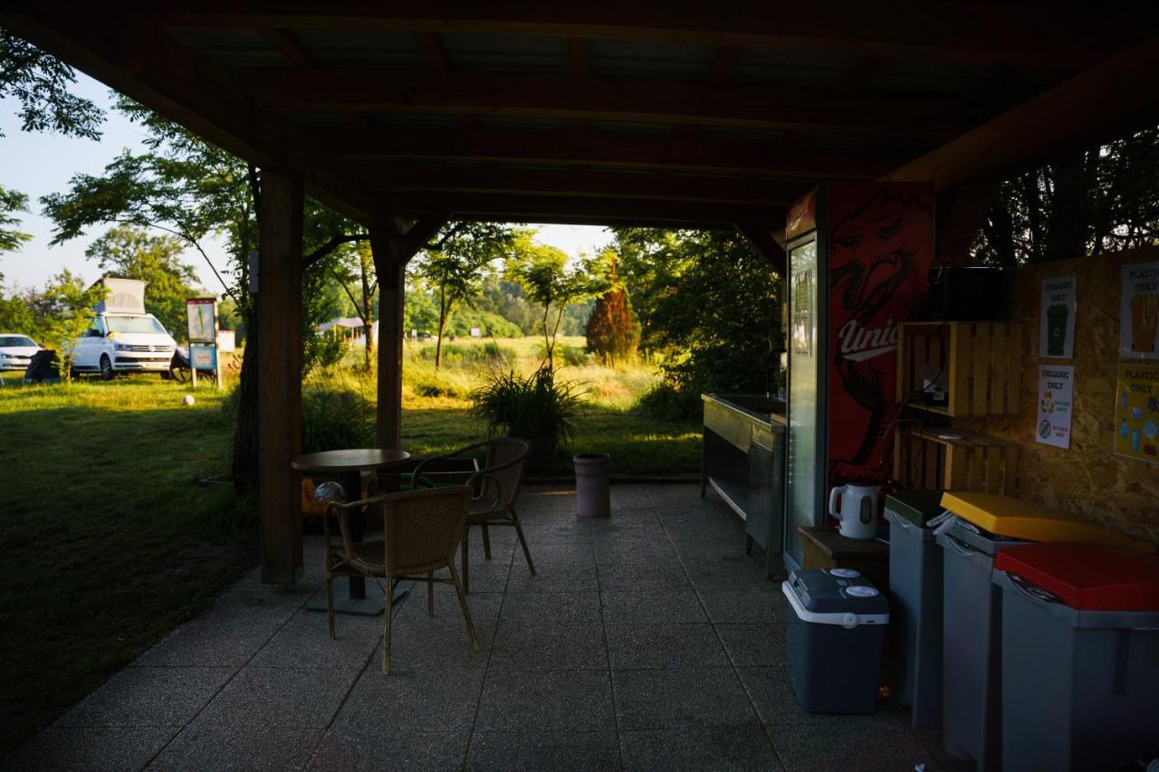 Camping @ Nogometni Golf Ljubljana Liubliana Exterior foto