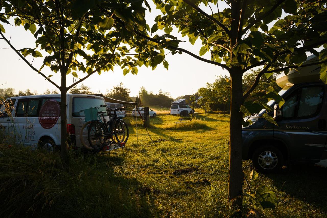 Camping @ Nogometni Golf Ljubljana Liubliana Exterior foto